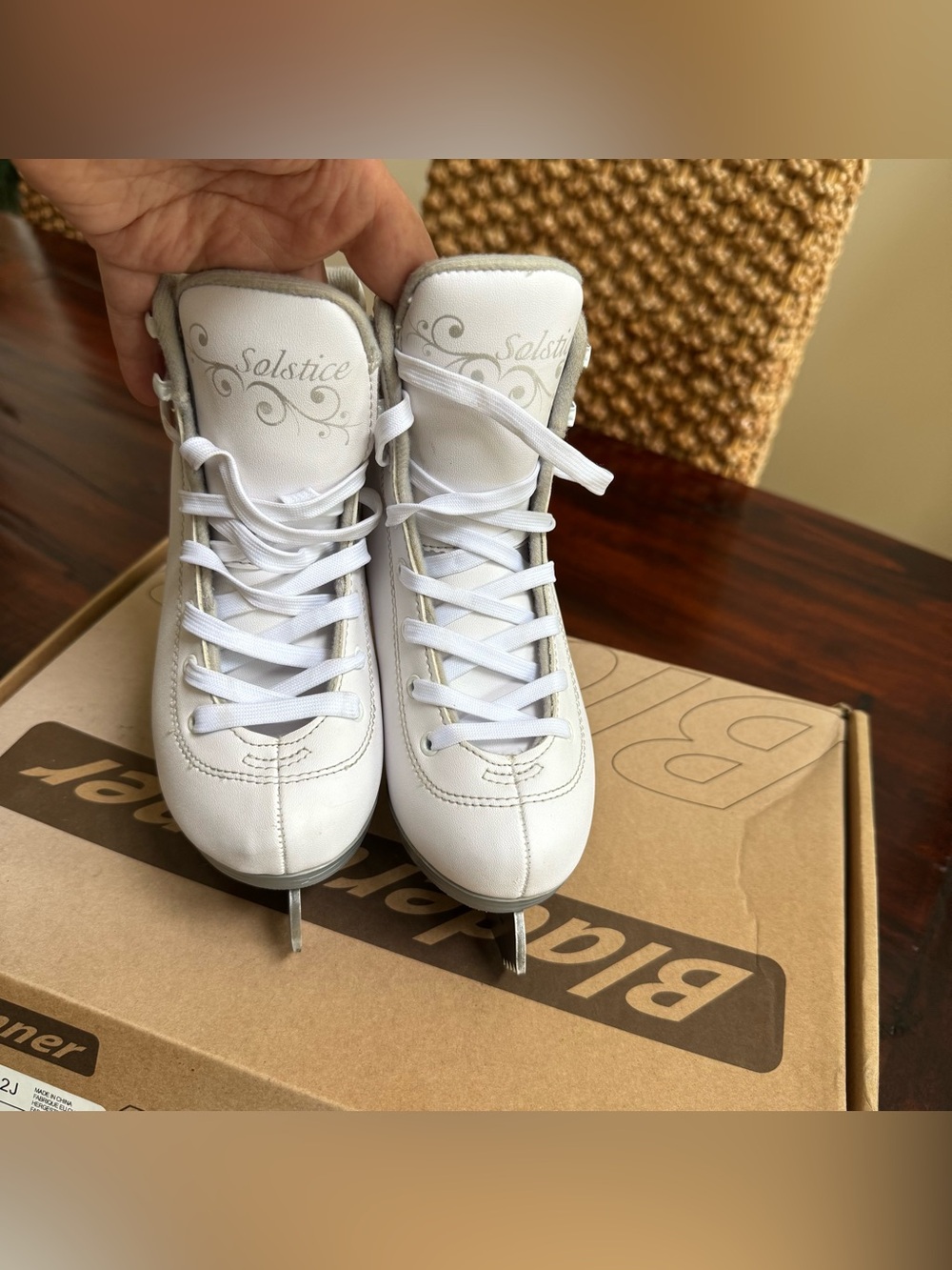 Bladerunner Solstice Ice Skates Youth Size 12 White Figure Skates Stainless